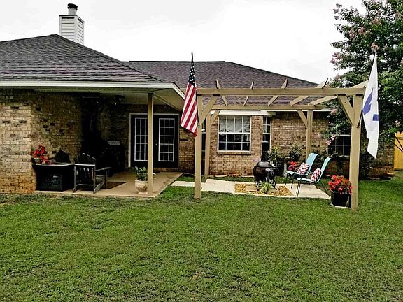 4th image of 3255 Massena Dr