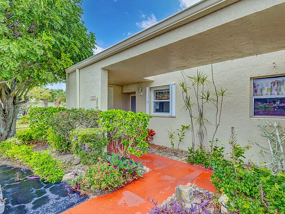 4th image of 2528 Boundbrook Drive S #102
