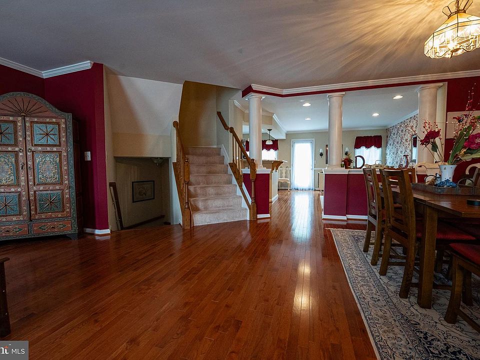 20933 Sandstone Sq, Sterling, VA 20165 | MLS #VALO2134742 | Zillow
