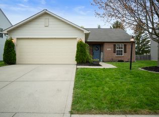 19159 Prairie Crossing Dr, Noblesville, IN 46062