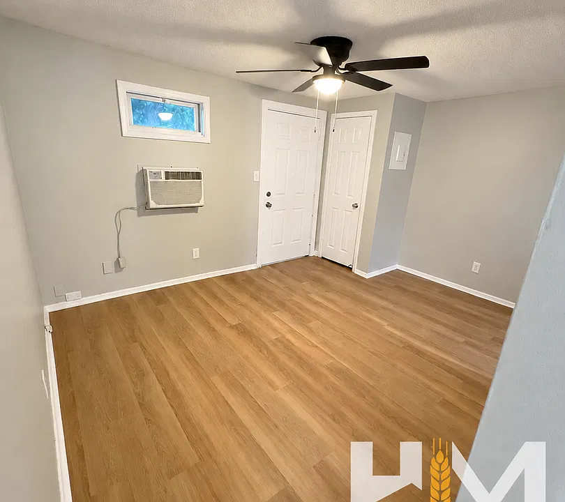 1216-1218-1220-1 N Mathewson Ave