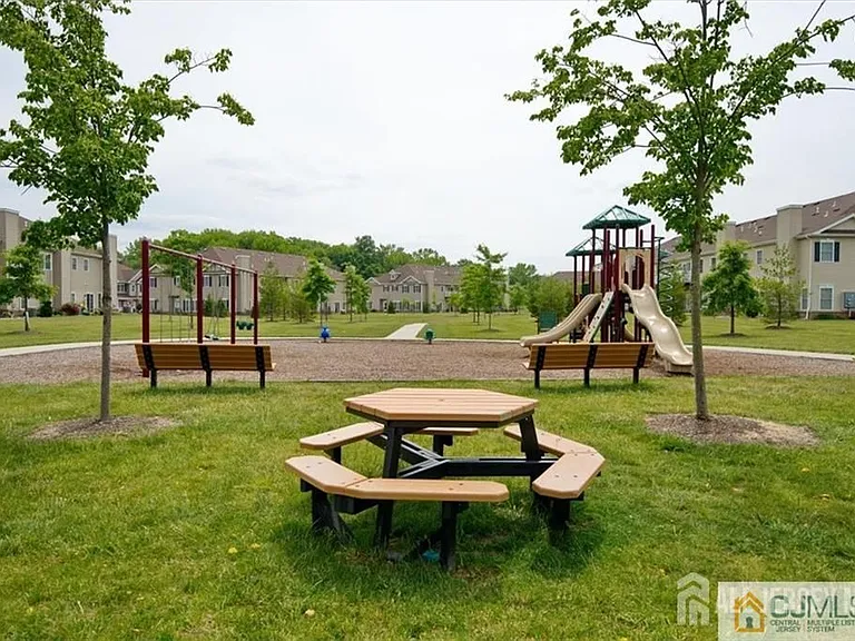 122 Morgan Way — Photo 30