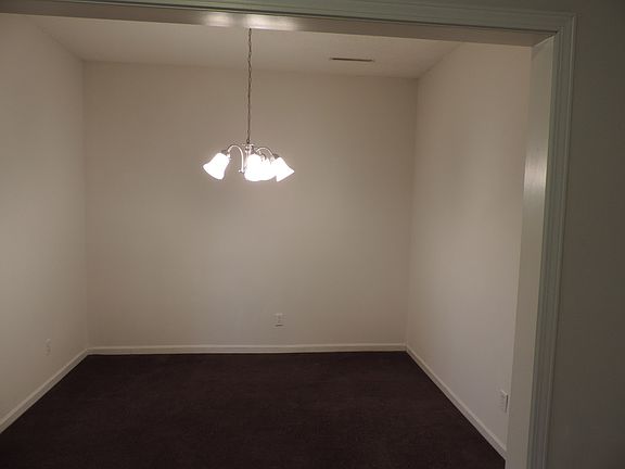 5th image of 710 Wilkes Dr #C