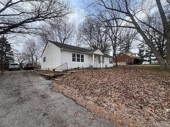 2nd image of 886 Prigge Rd