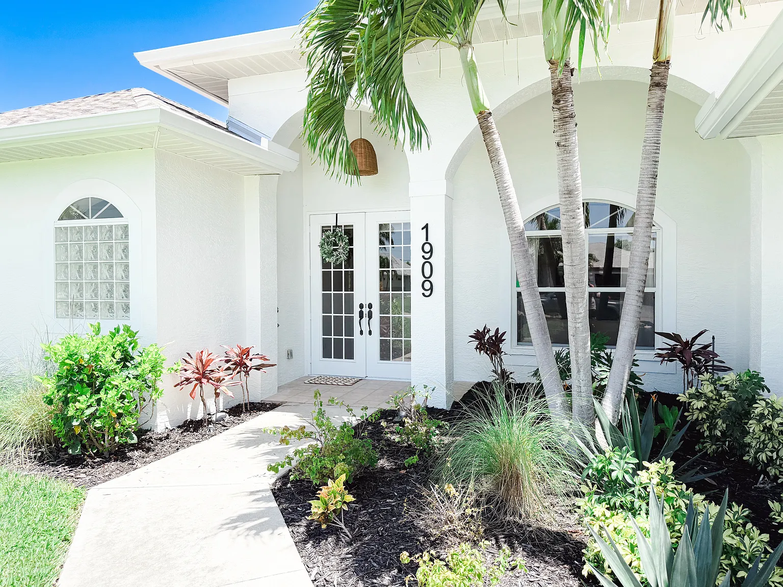 SW 29th Ter, Cape Coral — Photo 3