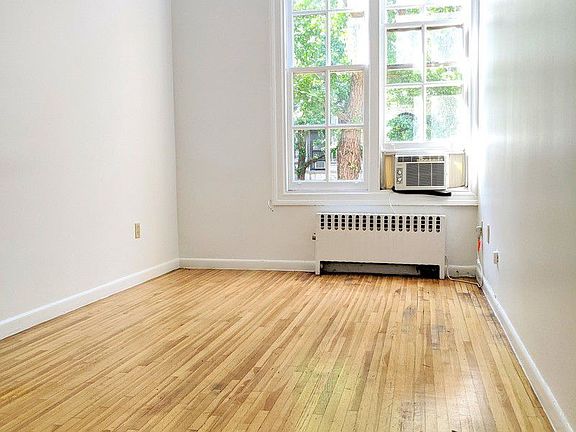 4th image of 117 W 74th St APT 1A