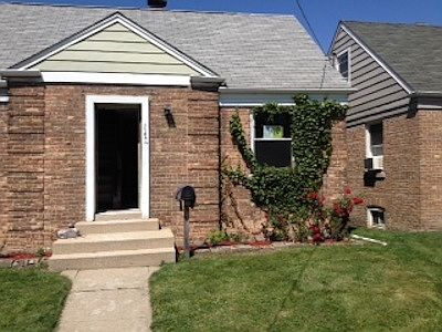 2nd image of 17850 School St