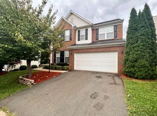 8021 Towering Oak Way, Manassas, VA 20111