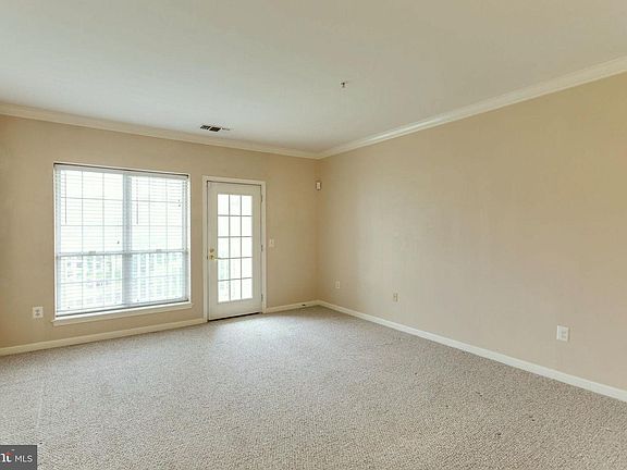 5th image of 4550 Strutfield Ln APT 2320