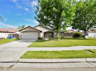 950 Geneva Drive, Lemoore, CA 93245