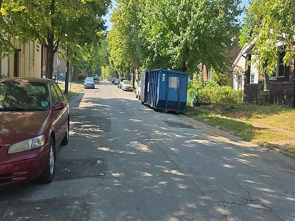 5th image of 4025 Pennsylvania Ave