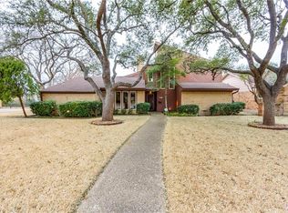 911 Green Hills Ct, Duncanville, TX 75137