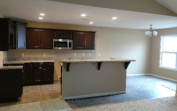 4th image of 1065 Granary Ct