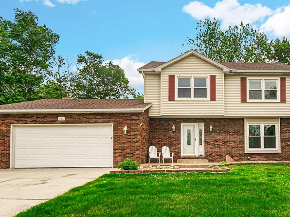 1733 Briarcliffe Ct, Chesterton, IN 46304
