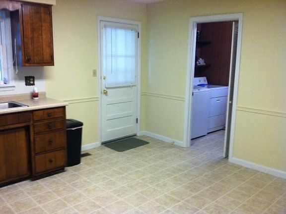 3rd image of 2296 Lexington Dr