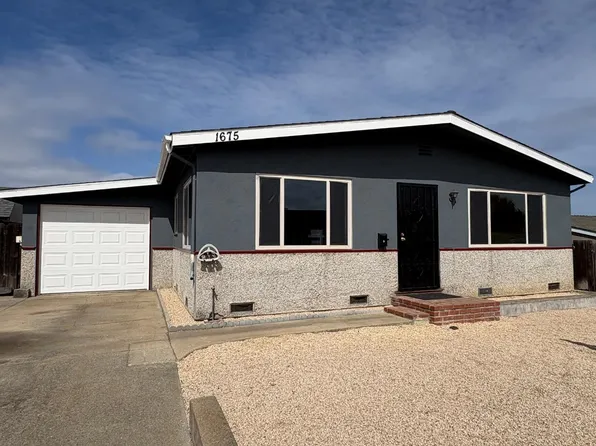 1675 Luxton St, Seaside, CA 93955