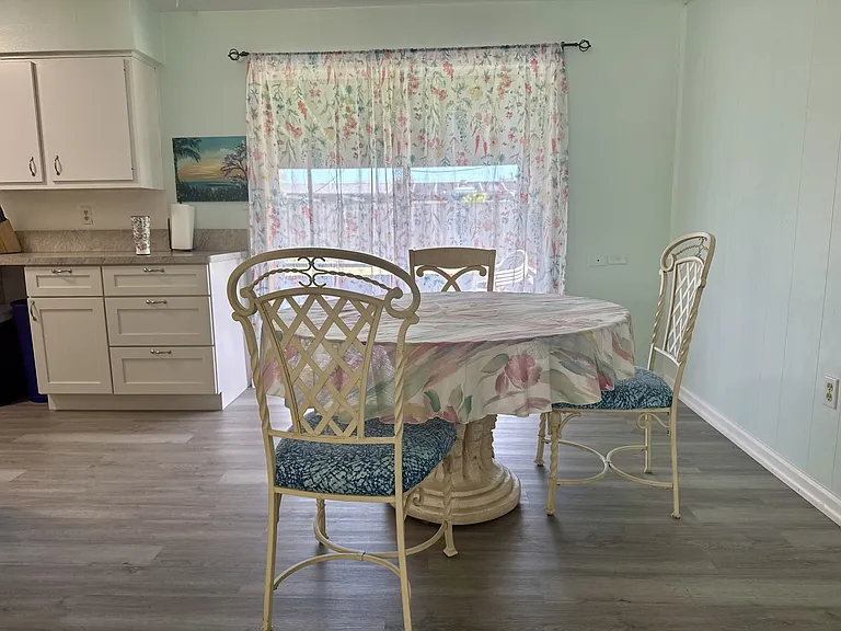2480 Victor Rd — Photo 3