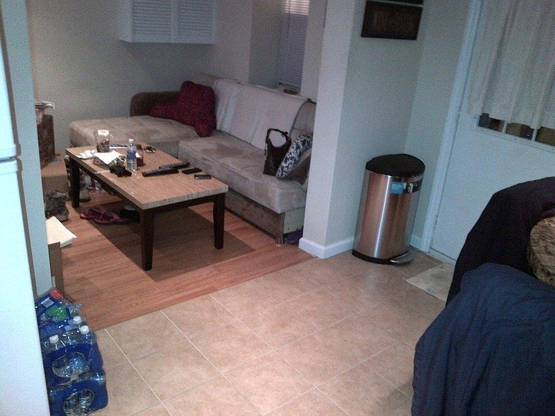 2nd image of 2322 28th St Bsmt 1