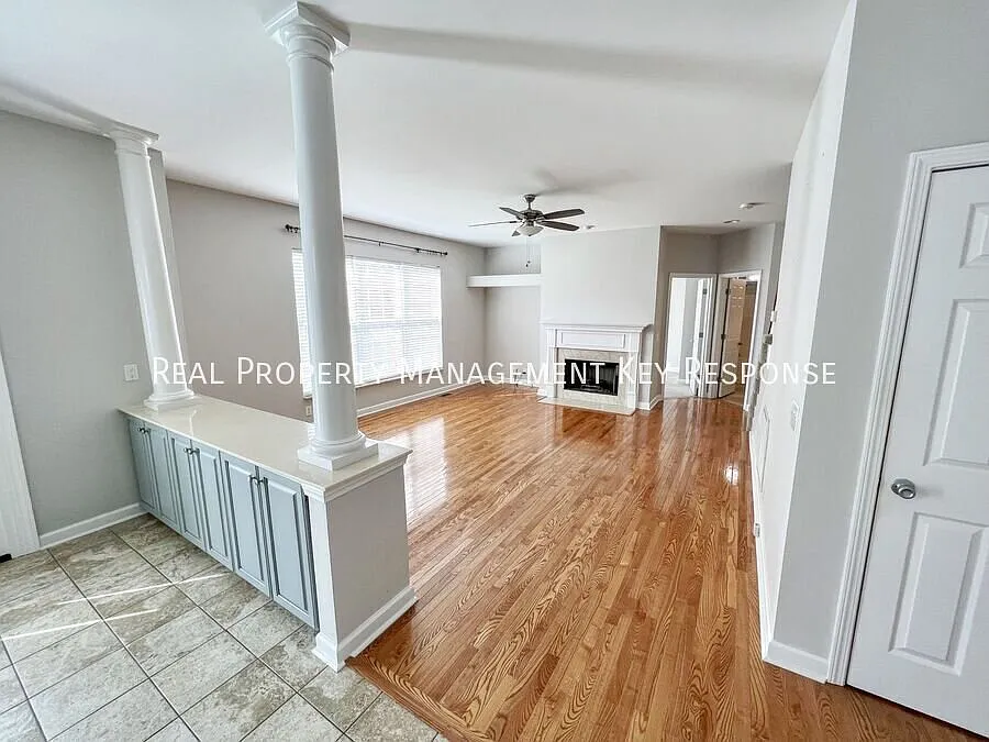 Spacious 5-Bedroom Home in Chesapeake Bay Flex Space, Fenced Yard & More! — Photo 4