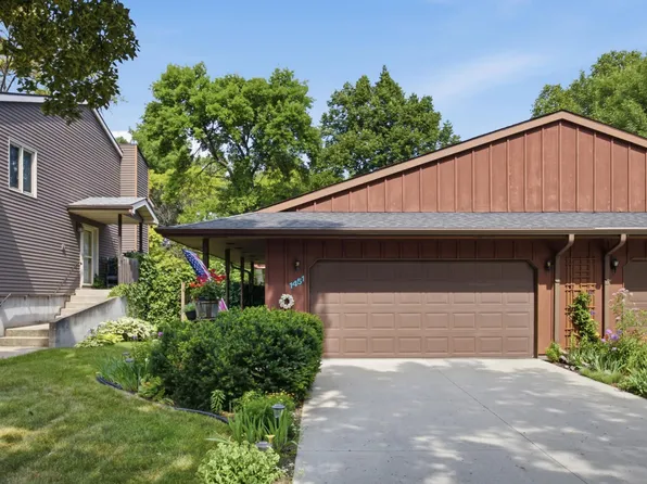 1451 23rd St S, Fargo, ND 58103