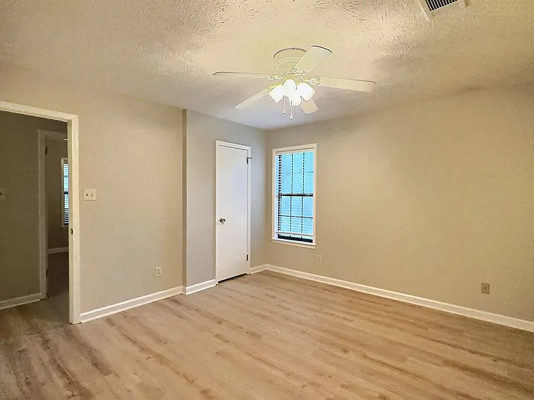125 Kingswood Dr — Photo 15