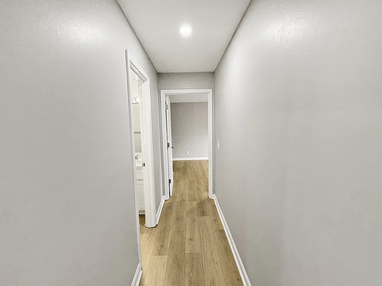 Experience comfortable and stylish living at Westridge Village Apartments — Photo 25