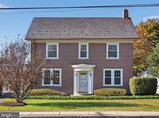 1212 W Main St, Ephrata, PA 17522