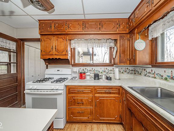 4th image of 9540 E Brentmoore Rd