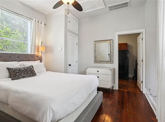5th image of 4124 Laurel St #A