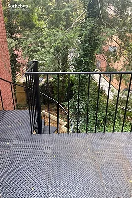 Rented by Sotheby's International Realty | media 49