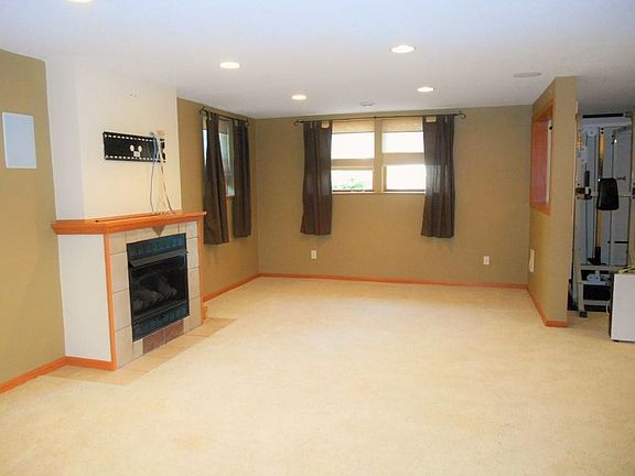 5th image of 1003 Barrington Dr