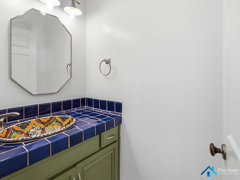 4139 Cahuenga Blvd #102 — Photo 6