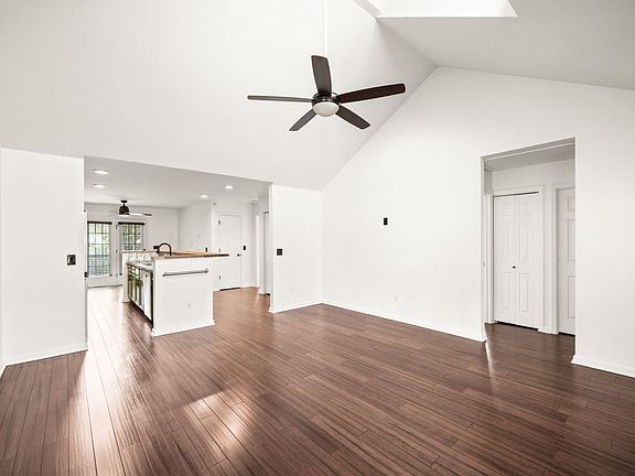 5th image of 1904 Terragon Ct