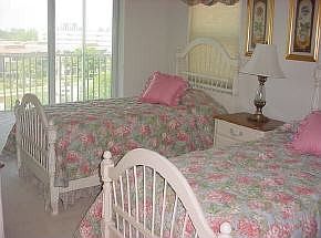 4th image of 1060 Collier Blvd #608