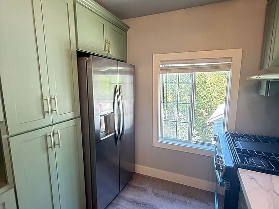 4th image of 4047 Smallwood Ln
