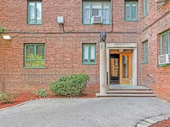 1560 Metropolitan Avenue #5B, Bronx, NY 10462