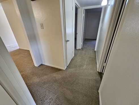 5th image of 608 Parkway Dr #A