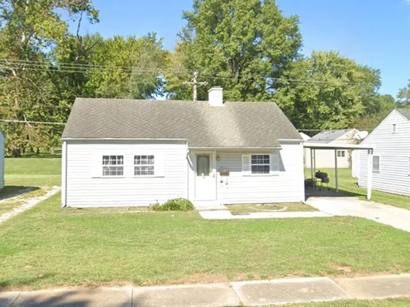 1104 Bel Aire Dr, Belleville, IL 62220