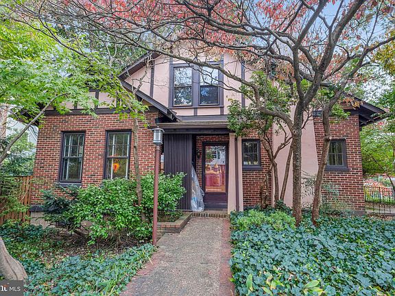 5th image of 3234 N Pershing Dr