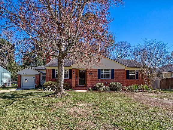 3rd image of 4205 Peachtree Cir E
