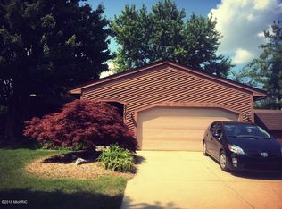 2101 Brook Trails Ct SE, Grand Rapids, MI 49508