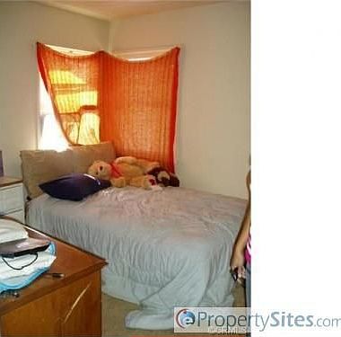 4th image of 15208 Center St