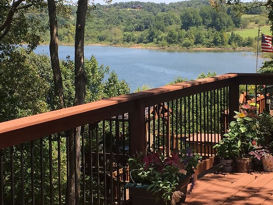 2nd image of 22048 Dogwood Cir