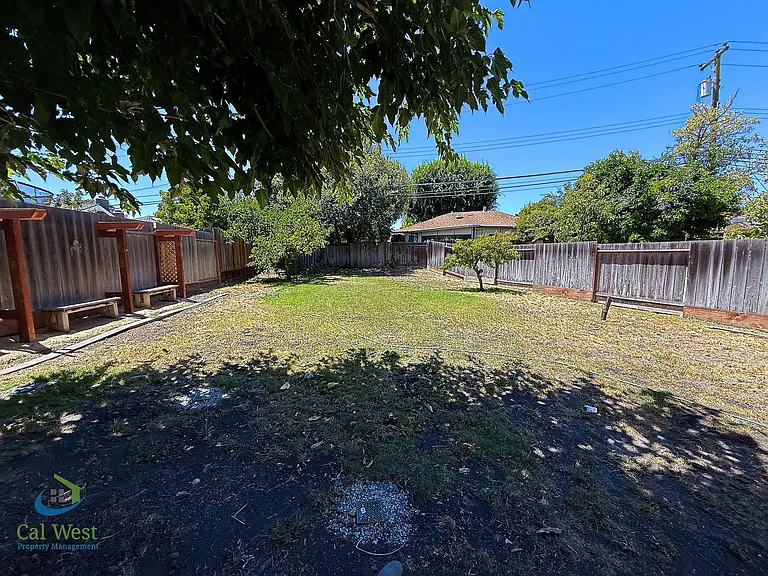 3174 Colfax Ct — Photo 32