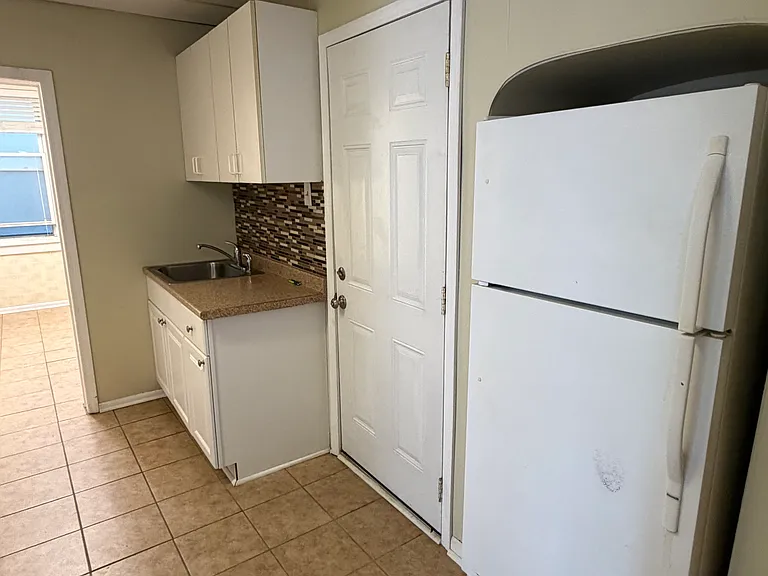 3162 Trowbridge St #1 — Photo 6