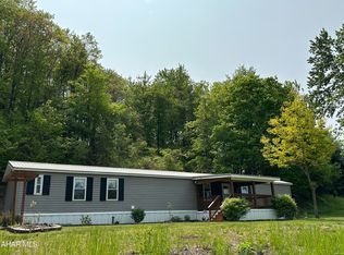 122 Cemetery Rd, Northern Cambria, PA 15714