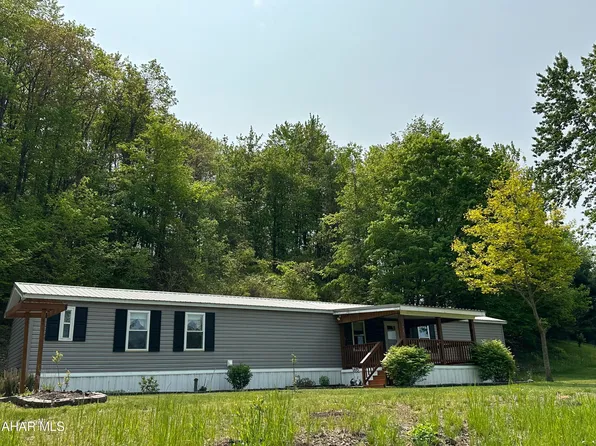 122 Cemetery Rd, Northern Cambria, PA 15714