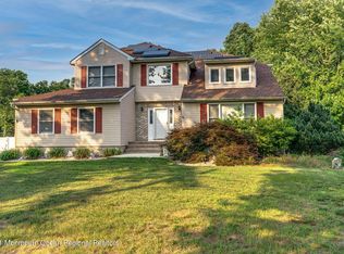 8 Stillwells Corner Rd, Freehold, NJ 07728