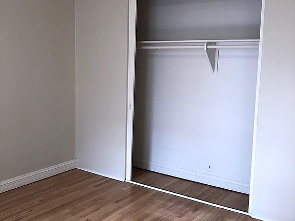 4th image of 2340 Pacific Ave