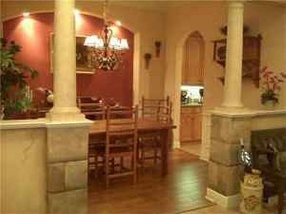 1st image of 629 Saxony Blvd